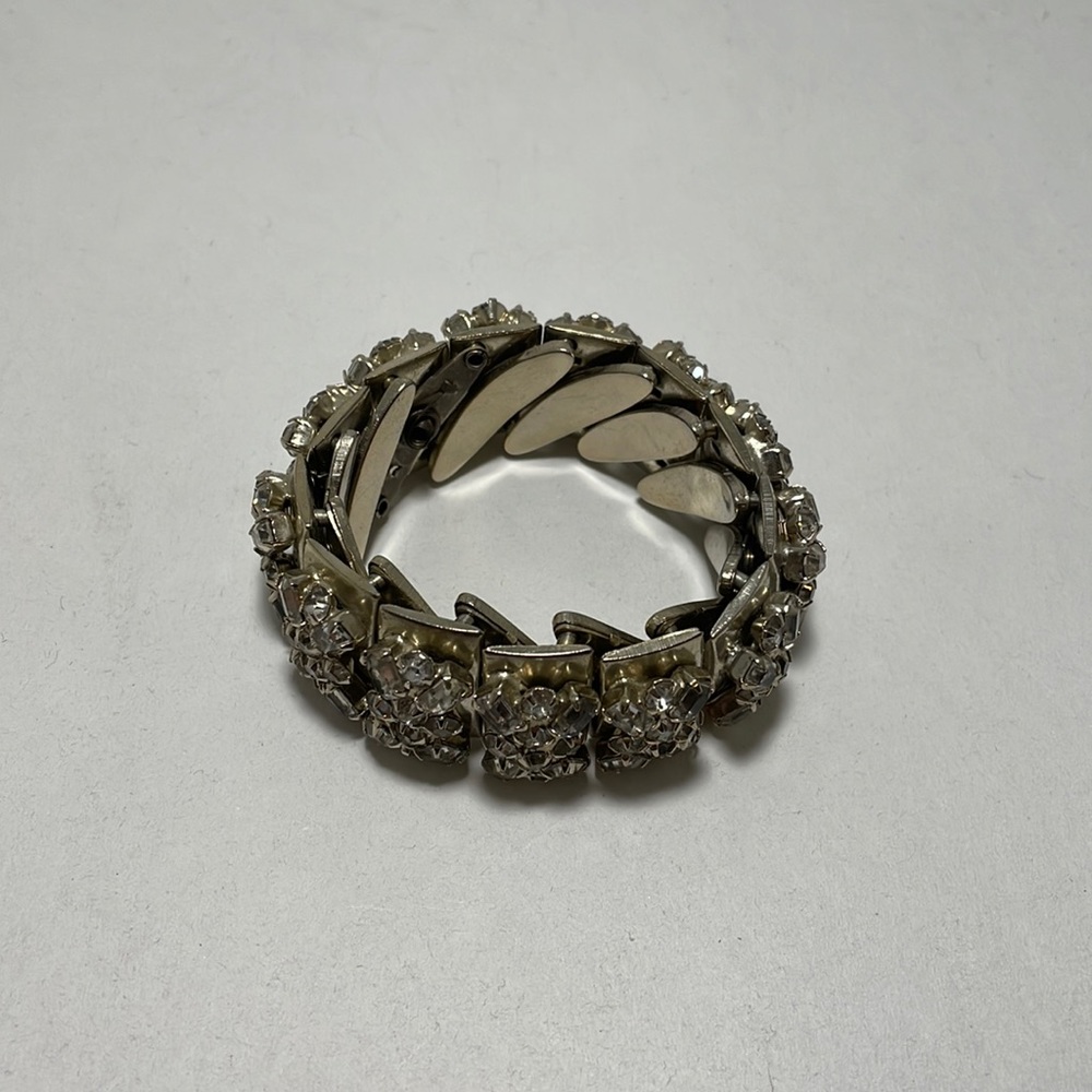 Vintage Rhinestone Stretch Bracelet - Picture 3 of 3